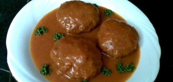 Котлеты с подливкой