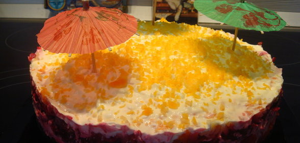 Новогодний торт Селедка под ш...зонтиками