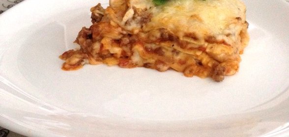Лазанья по‑болонски