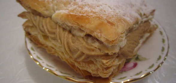 Слоеное пирожное Наполеон