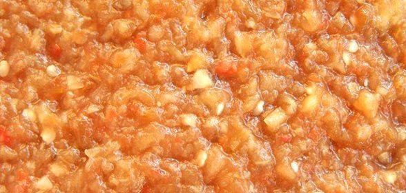 Икра из баклажанов с помидорами