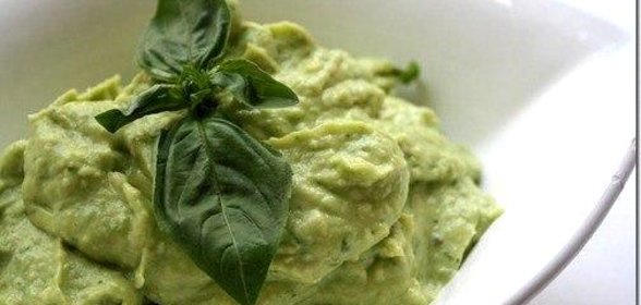 Вегетарианский соус из авокадо