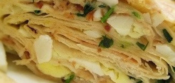 Рулет из лаваша с тунцом