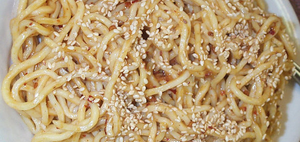 Холодная лапша с кунжутом