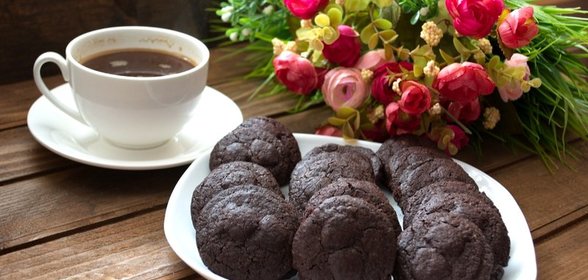 Мягкое шоколадное печенье с какао