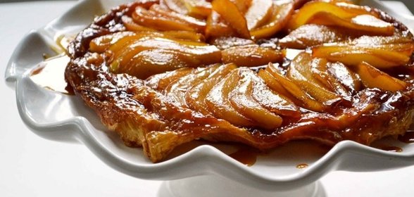 Перевернутый грушевый пирог с шафраном