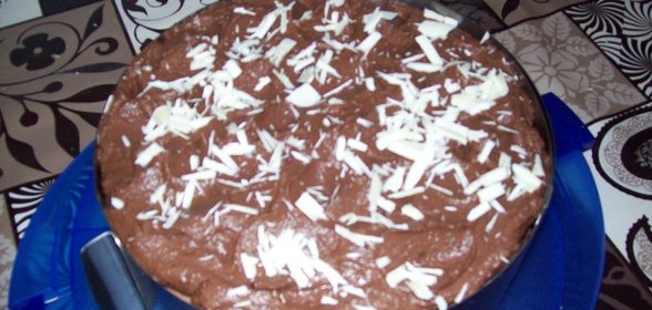 Малиново-шоколадный торт