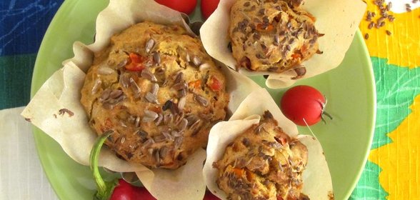 Пшенично-ржаные овощные кексы с чили