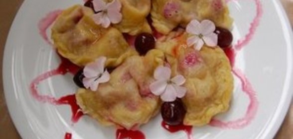 Вареники с вишней (как вариант)