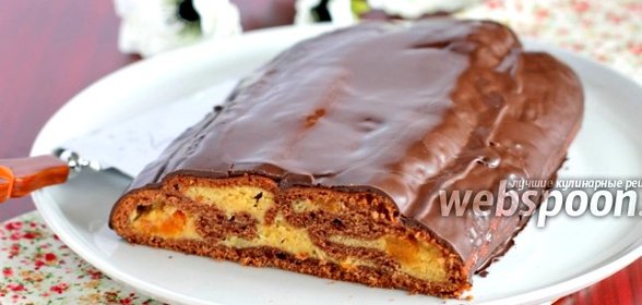 Абрикосовый свёрнутый пирог