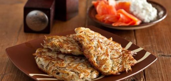 Драники с творожным соусом