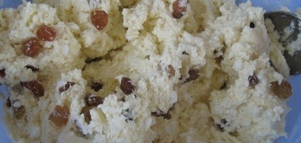 Домашний творожок с изюмом