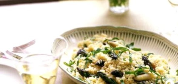 Кус-кус с белой и зеленой спаржей