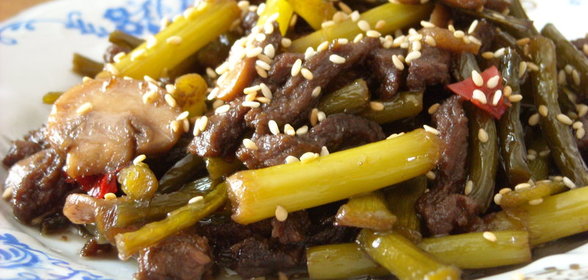 Маныльчё(о)нг секоги покым (поккум) - Чесночные стрелки, жаренные с говядиной