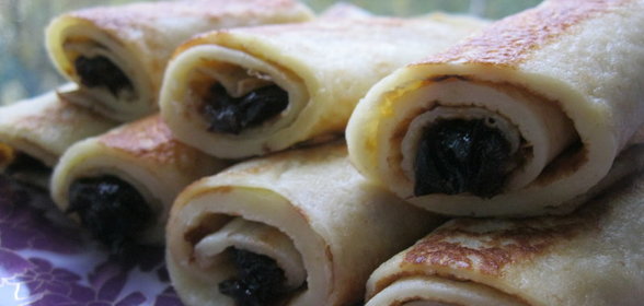 Блинчикес мит гетрикнете флуймен - блинчики с черносливом (Кулинарный Алфавит)