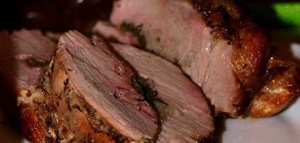 Свиная вырезка с розмарином