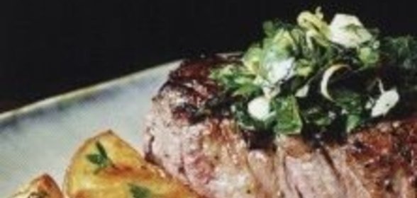 Жареные стейки с соусом гремолата