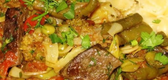 Рагу с печенью и брокколи