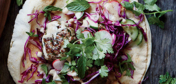 Котлеты из ягненка с чесночным соусом