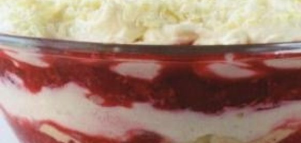 Сельдь соленая жареная с красным луковым соусом