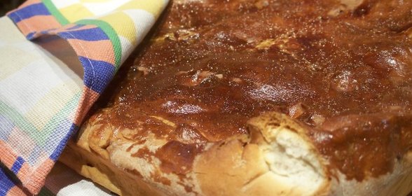 Пирог с кислой капустой