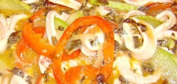 Жареные кальмары с овощами