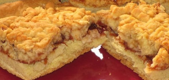 песочный тертый пирог с вареньем на маргарине