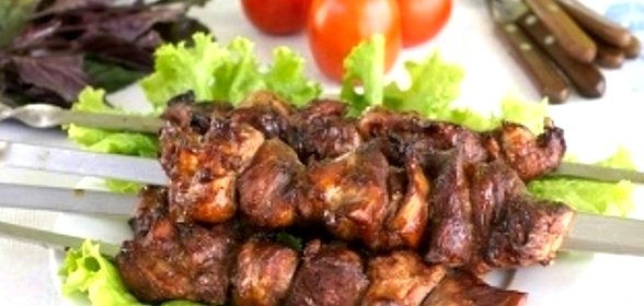 Быстрый мясной шашлык в соевом соусе
