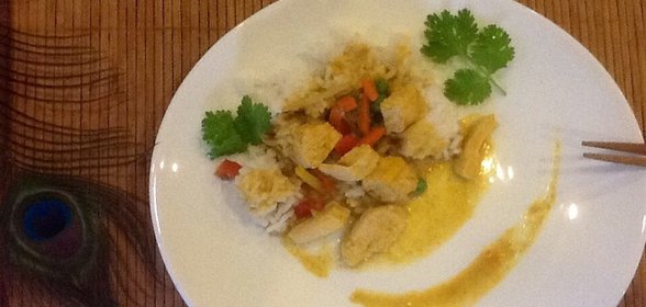 Рис с курицей в желтом карри