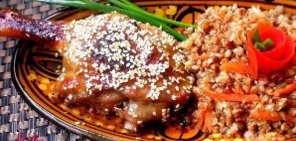 Пикантная утка с гречкой
