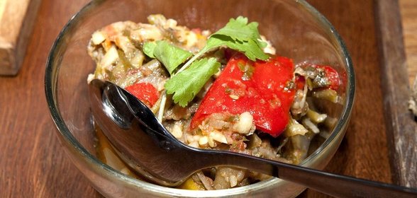 Аджапсандали с зеленой фасолью