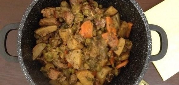 Жаркое в мультиварке из свинины по-сельски
