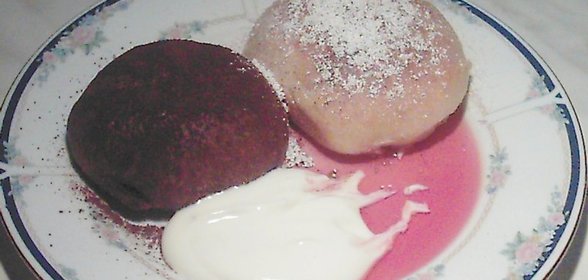 Булочки с вишней