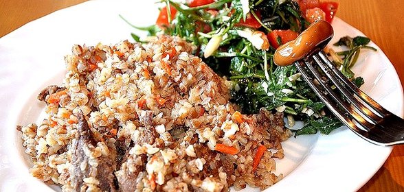 Гречка с тушенкой в мультиварке