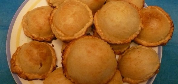 Пышки с яблочной начинкой