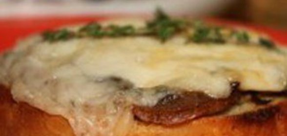 Гренки с сыром и грибами