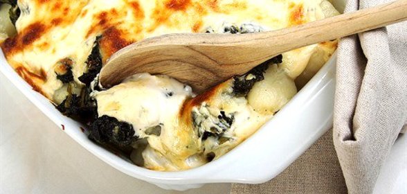 Шпинат с соусом бешамель