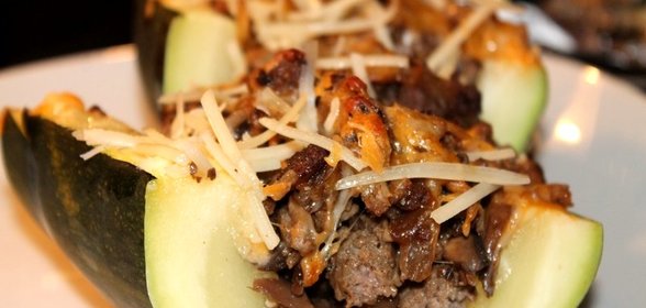 Кабачки, запеченные с грибами