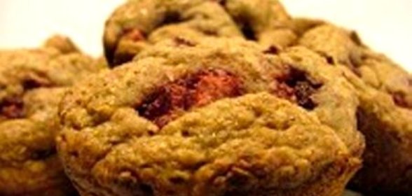 Бананово-клубничные кексы