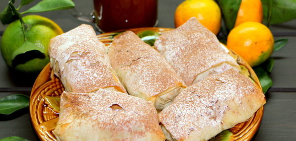 Пирожное с манным кремом и тестом фило