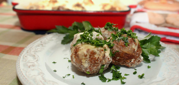 Тефтели с кабачками в сметанно-горчичном соусе