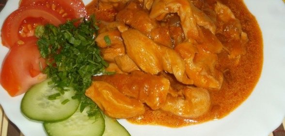 Гуляш из куриного филе