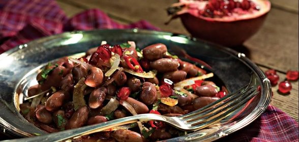 Лобио с орехами и гранатом