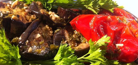 жареная куриная грудинка в приправах