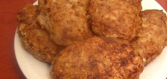 Жаркое из мелких кусочков свинины