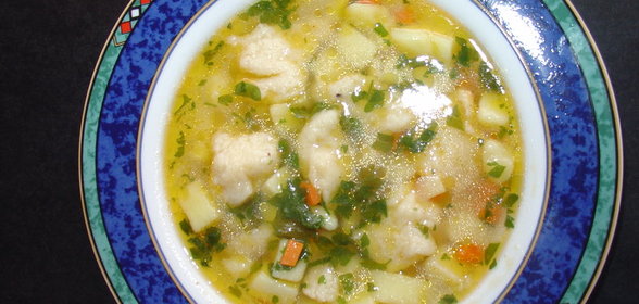 Куриный супчик с манными клецками (вариант), и с закусочной лепешкой