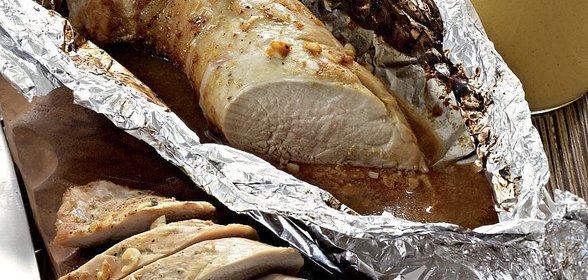 Свиная вырезка в фольге