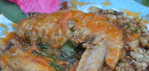 Куриные крылышки в томатном соусе