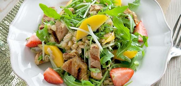 Канадский салат с перловкой