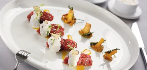 Тартар из ягненка с лисичками